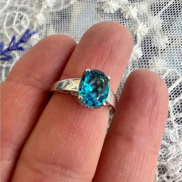 Oval Gem Cut Prong Set Sapphire Blue Crystal Cocktail Ring 6 - Picture 1 of 8